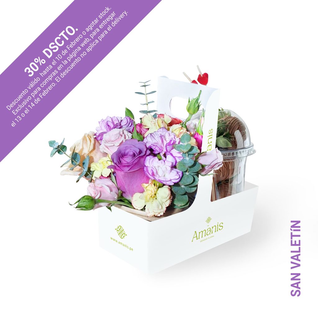 Un romántico miniarreglo ideal para espacios administrativos. con 4 rosas en tonos pastel, claveles, minirosas y follaje variado, acompañado de 8 fresas bañadas en chocolate. Presentado en box tipo portavasos de 18x9 cm y 19 cm de alto. Incluye tarjeta de cuidados y dedicatoria personalizada.